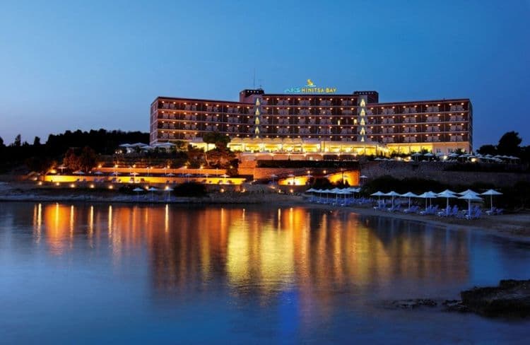 AKS Hinitsa Bay Hotel