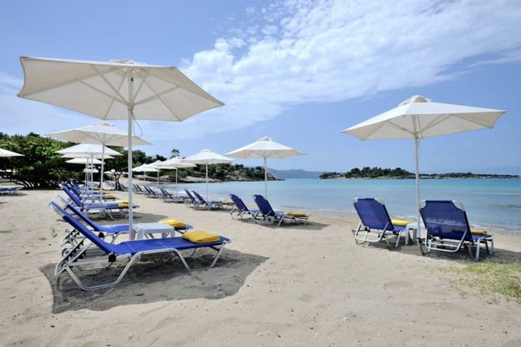 AKS Hinitsa Bay Hotel