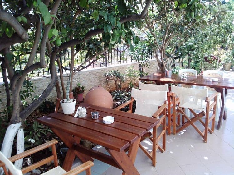 Voula Hotel & Apartments