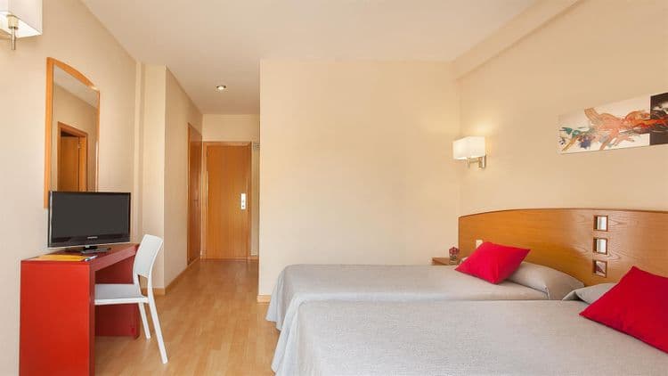 RH Sol Hotel