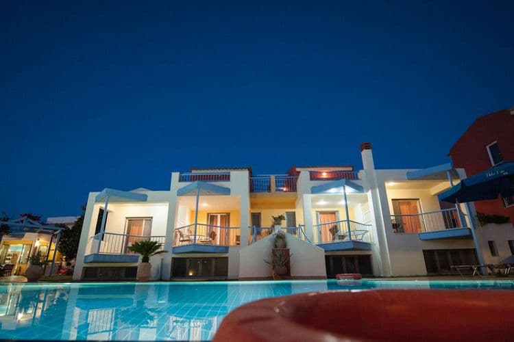 Niriides Apartments Studios