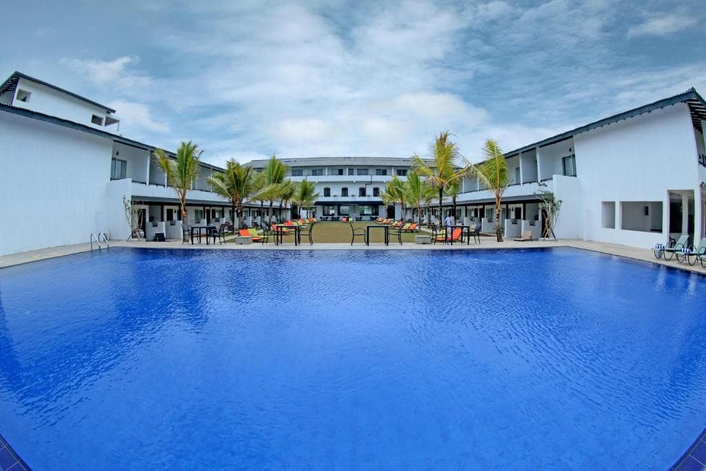 CoCo Royal Beach Resort