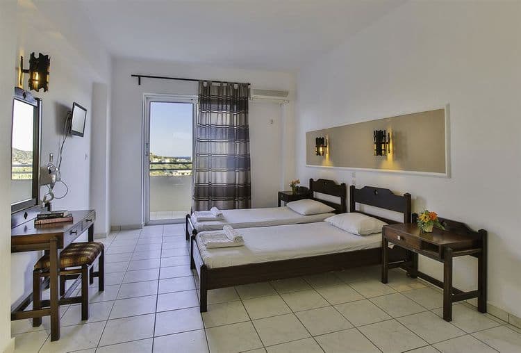 Hillside Studios & Apartments