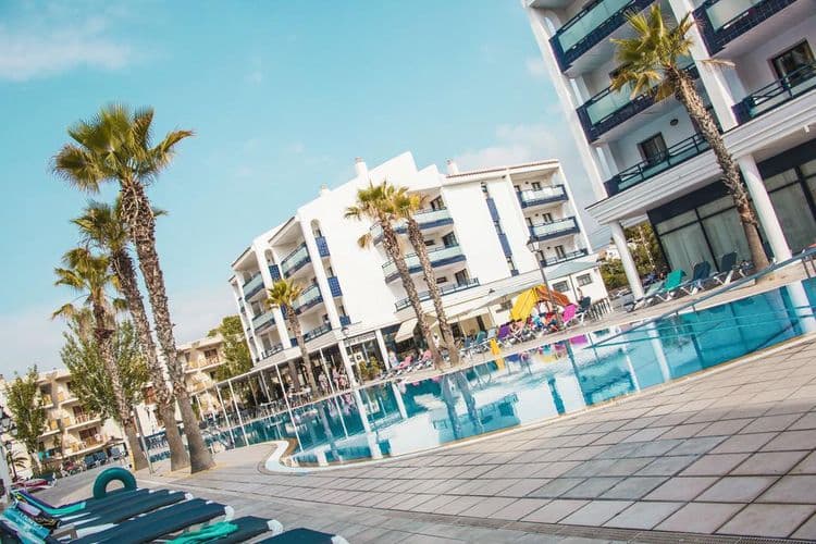 Pins Platja Apartamentos