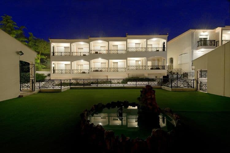 Amalia Hotel Apartments