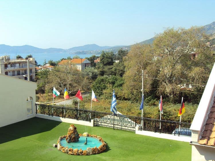 Amalia Hotel Apartments