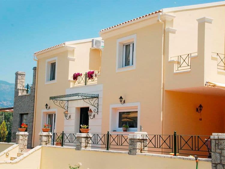 Dionisia Villa