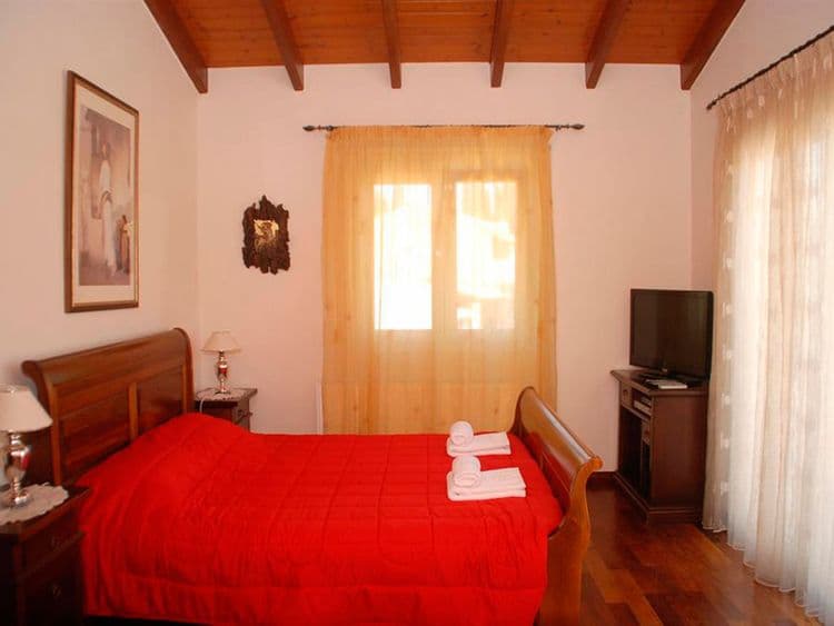 Dionisia Villa