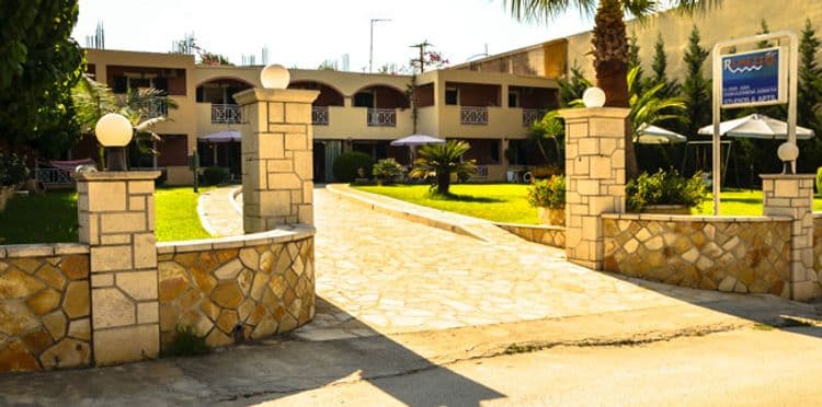Remezzo Studios &  Apartments