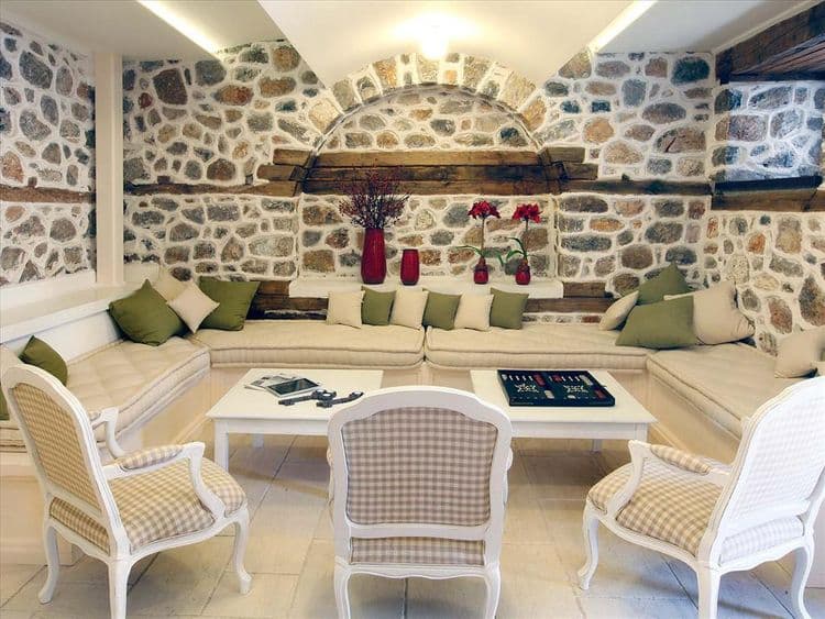 Orologopoulos Luxury Mansion