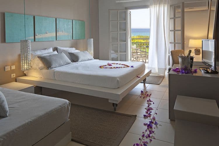 The Bay Hotel & Suites