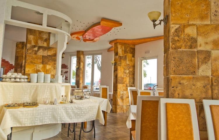 Paros