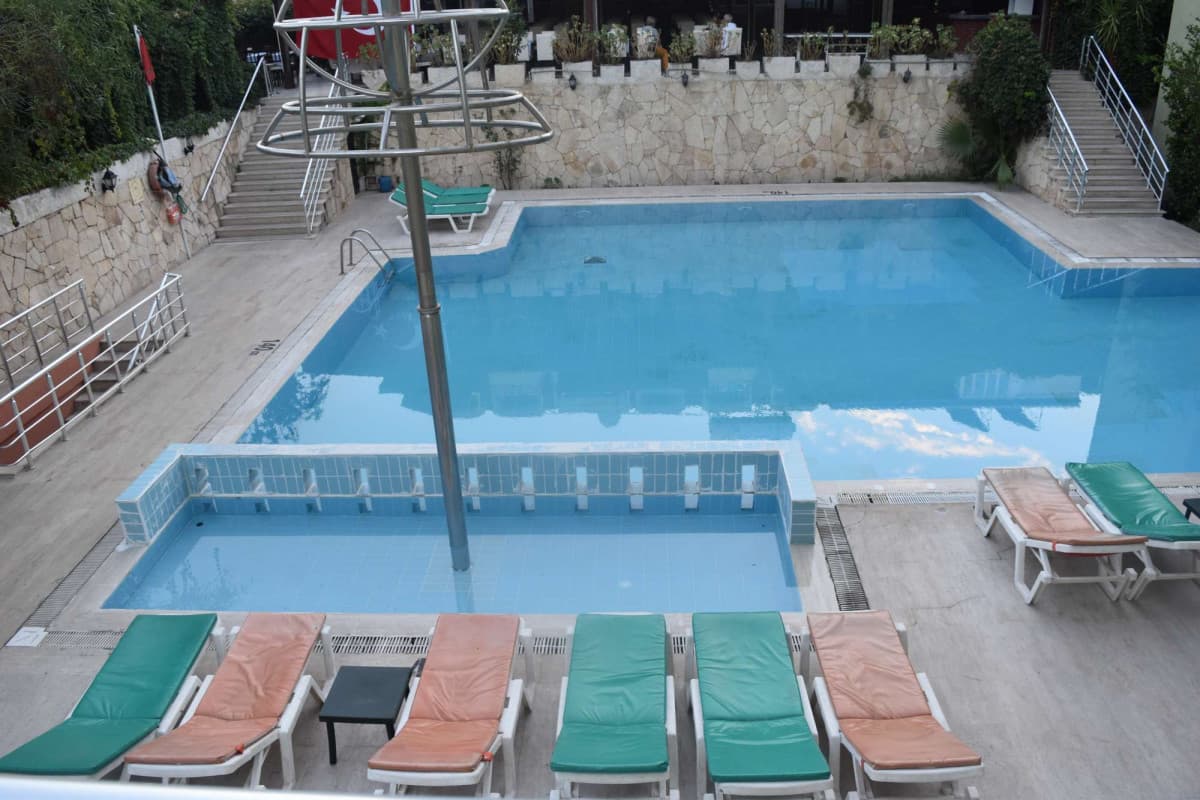 Ares City Hotel