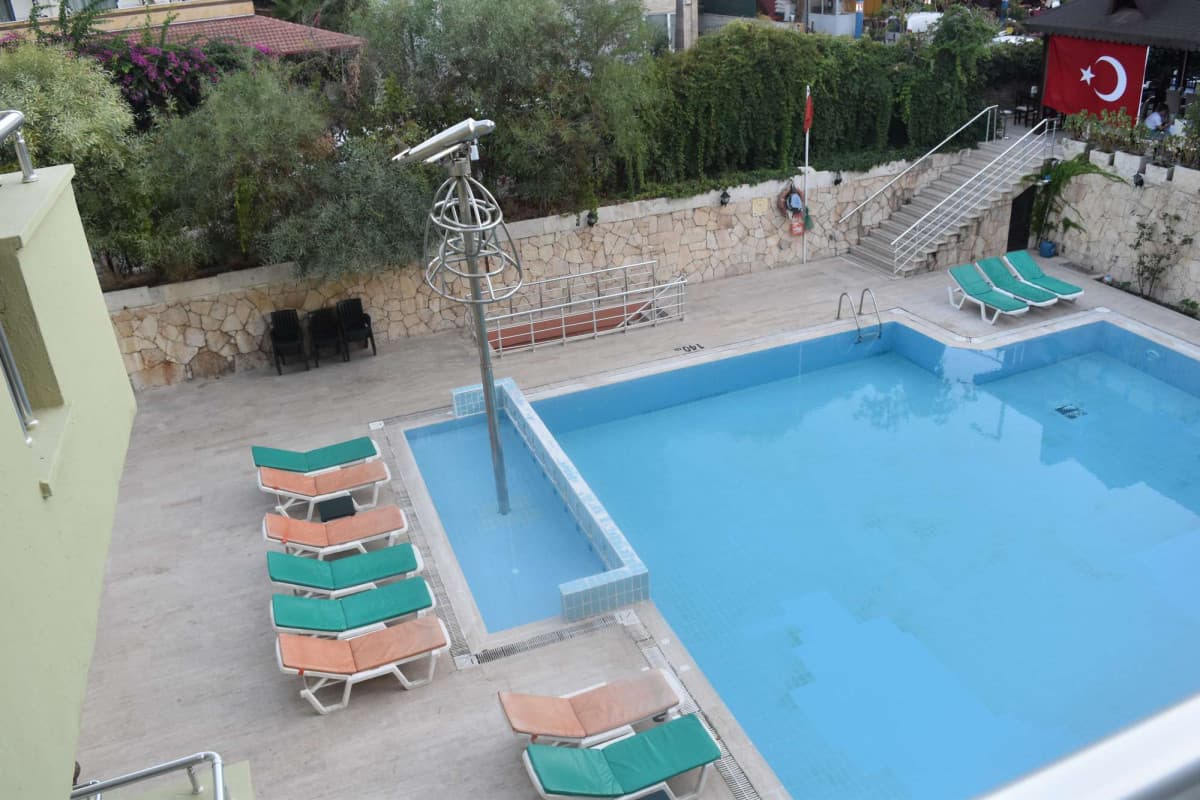 Ares City Hotel