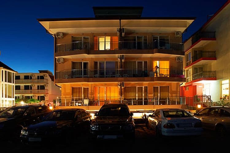 Family Hotel Pinkovi