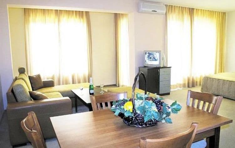 Green Park Hotel