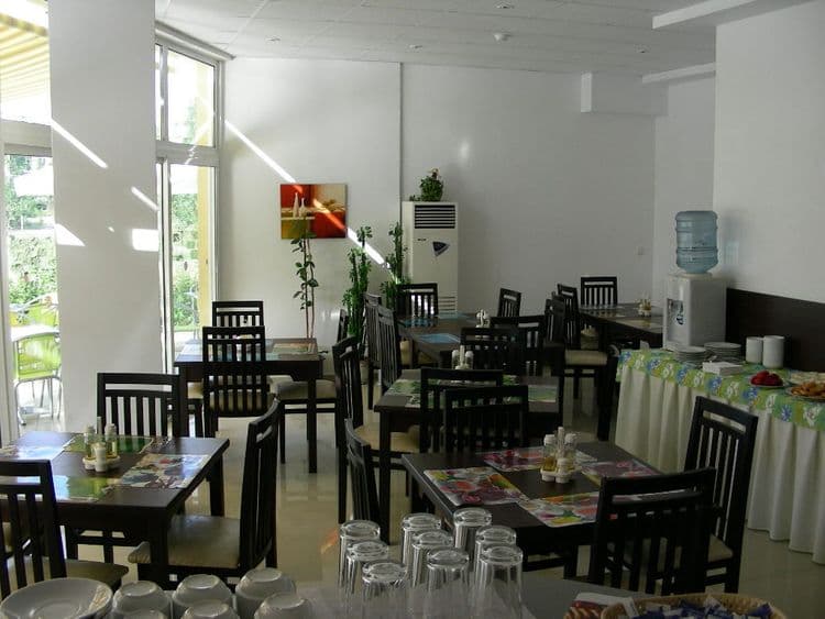 Dеva Hotel