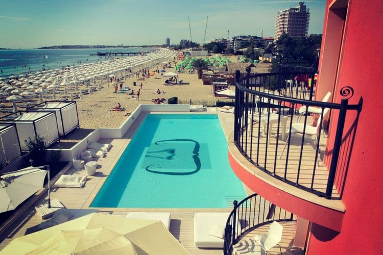 Dune Hotel