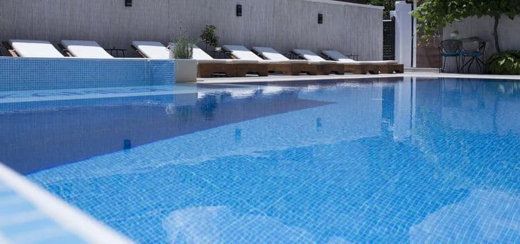 Ema Hotel