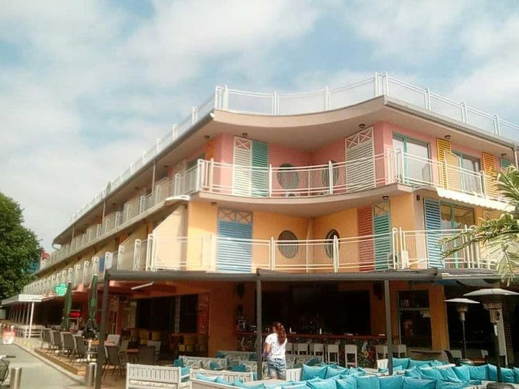 Largo Hotel