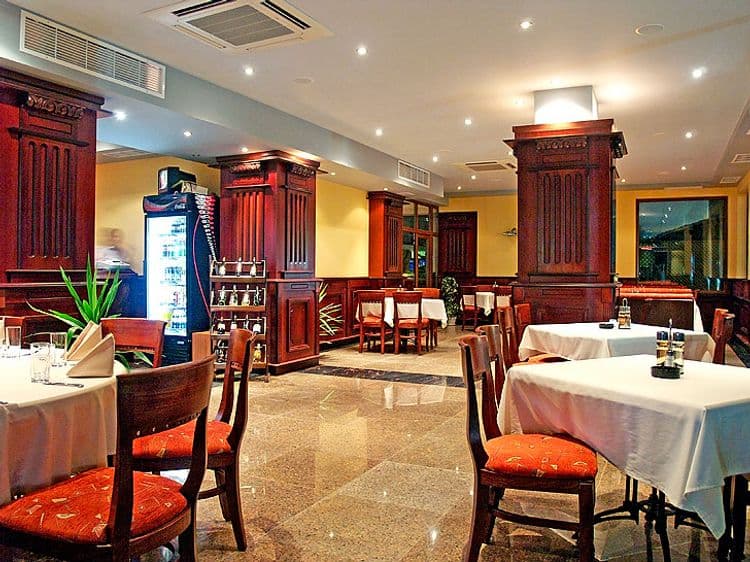 Maverick Hotel