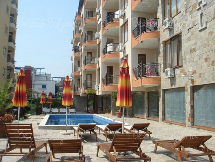 Sea Regal Aparthotel