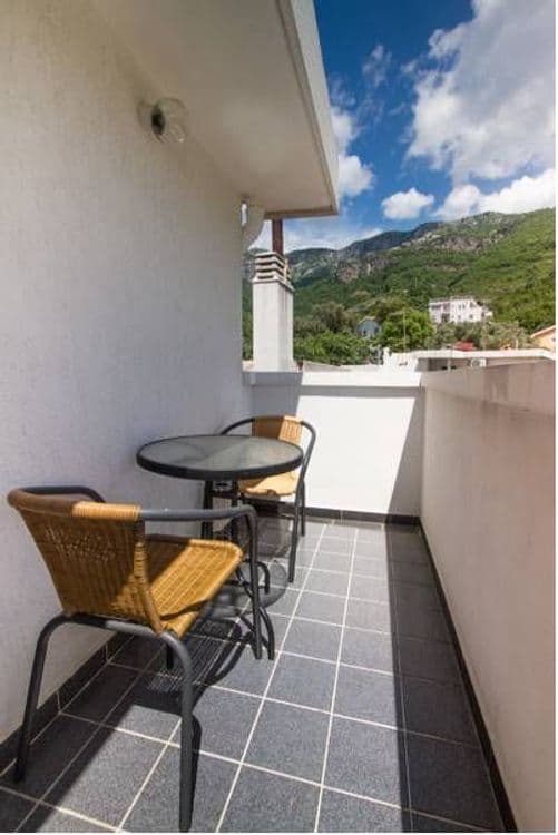 Popovic Apartments
