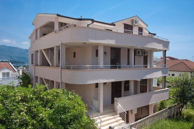 Viola Villa