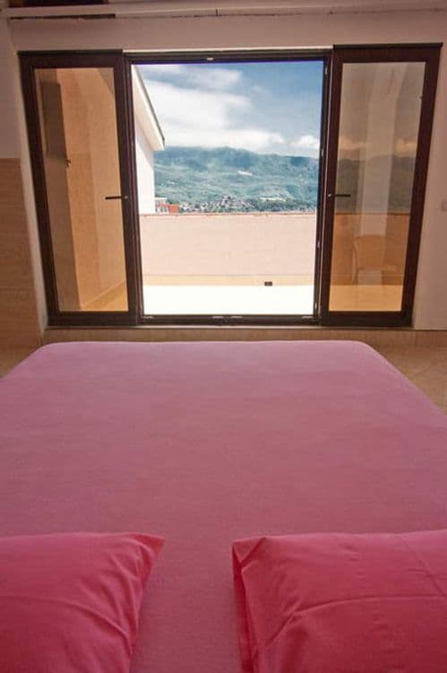 Viola Villa