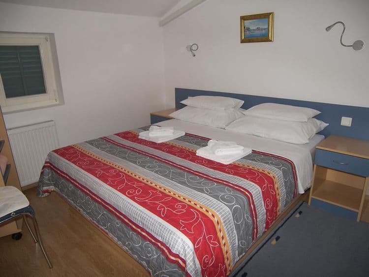 Drago Apartments