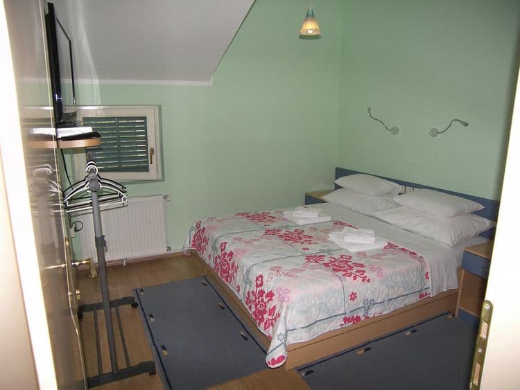 Drago Apartments