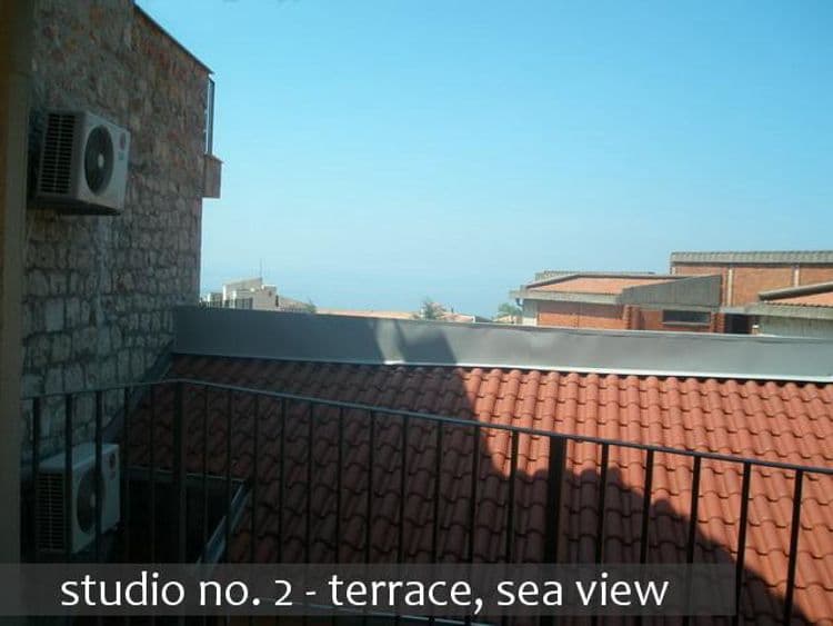Alto Mare Apartments