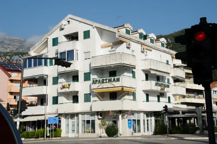 Jolly Villa