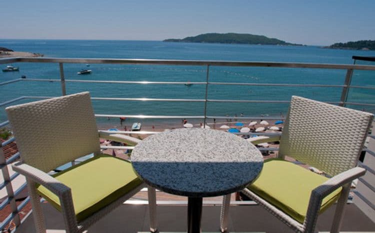 Aleksandar Hotel