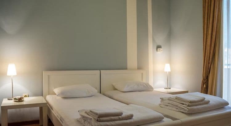 Tianis Apartments