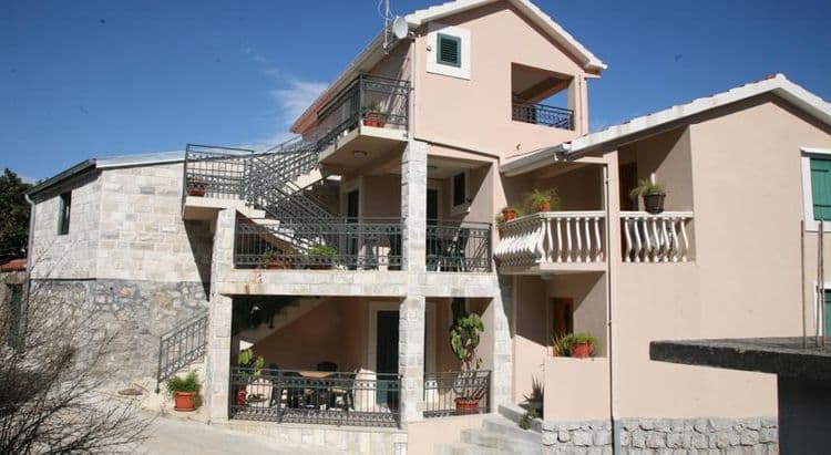 Franceskovic Apartments