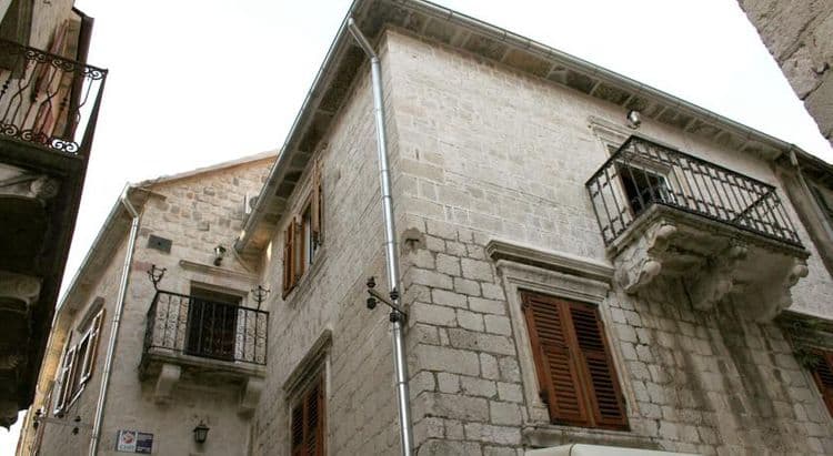 D & Sons Apartments