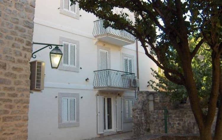 Bella Villa