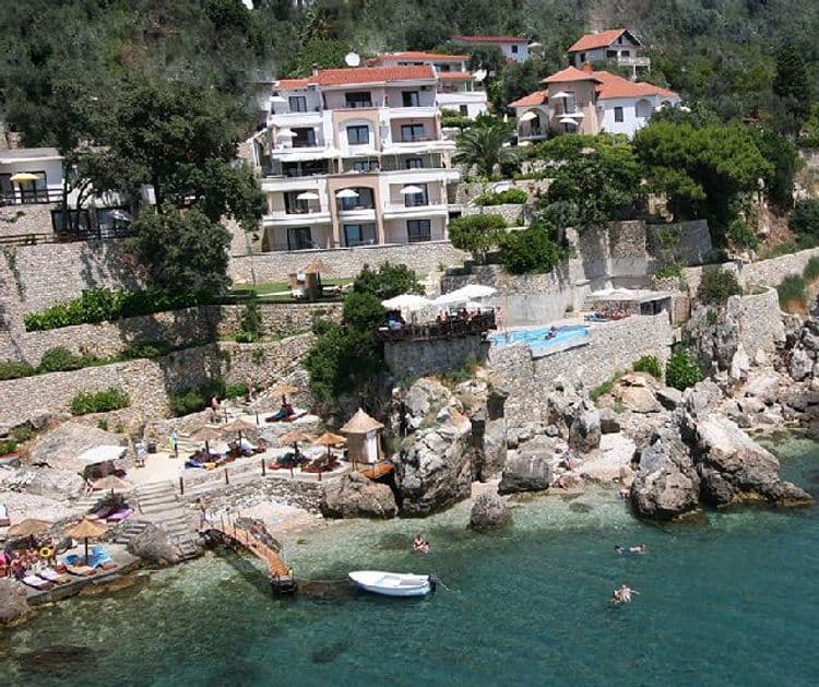 Eneida Apartments