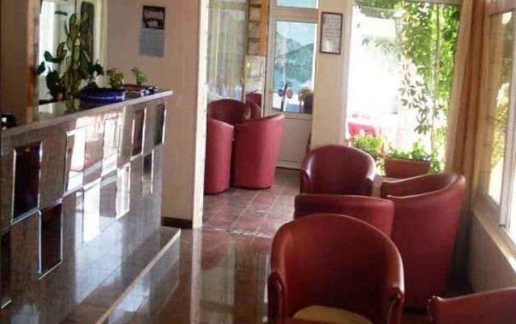 Max Hotel