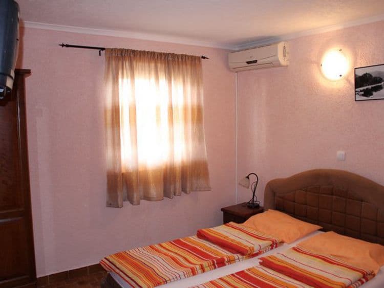 Loza Hotel