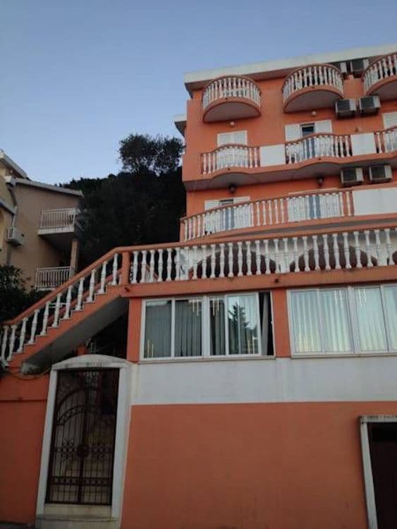 Vuyacic Villa