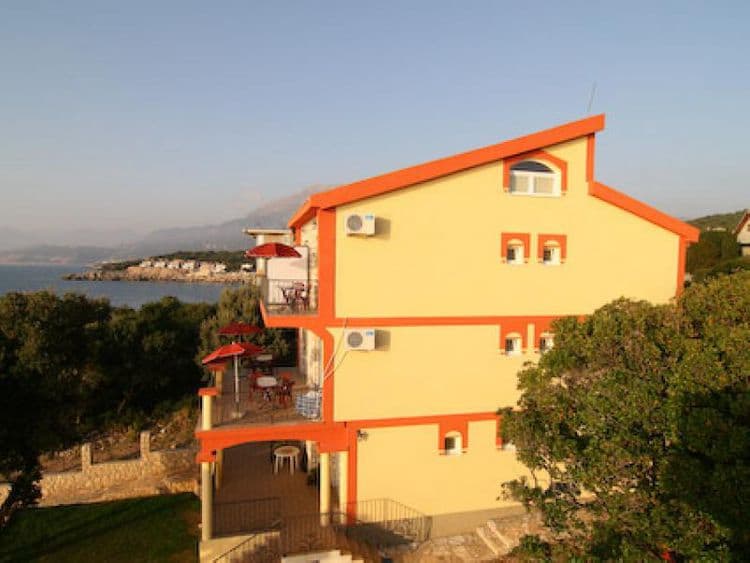 Poseidon U Villa