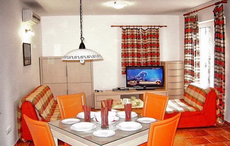 Maris Villa