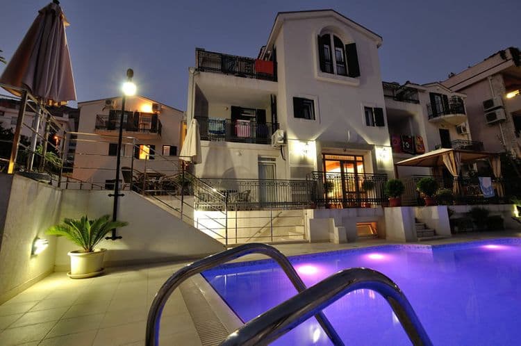 Djuric Hotel