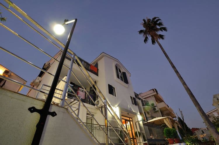 Djuric Hotel