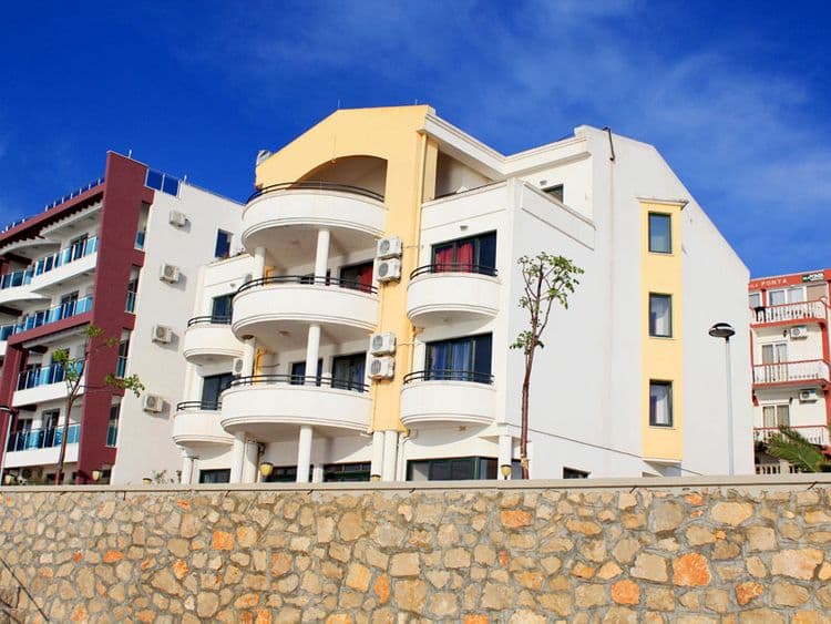 De Lux Villa