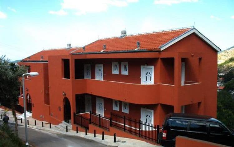 Danilo Kazanegra Apartments