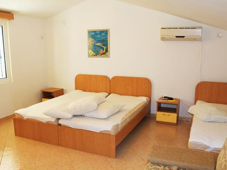 Larisa Lux Villa