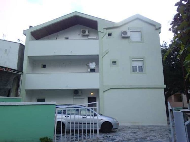 Ksenija Villa